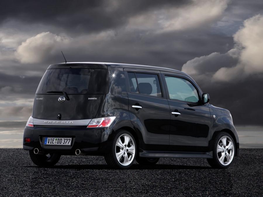  Daihatsu Materia Black Edition 2009 года  (фото 14 из 16)